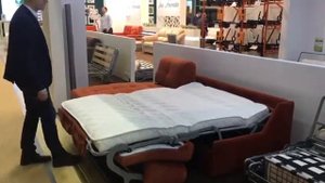 Механизм Отелло в готовом диване