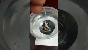 Testing Gates thermostat (opening) / Проверка термостата Gates (открытие в горячей воде)