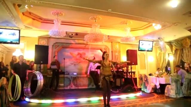 Хулла Хуп шоу в сказке востока 1001 ночь смотреть онлайн