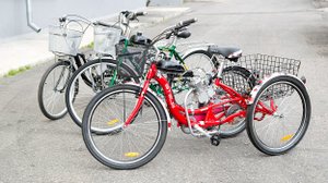 Трёхколёсный велосипед с мотором / Мотовелик