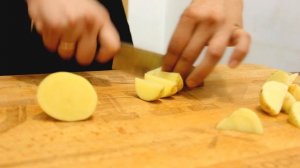 Куриные голени с картошкой в духовке