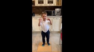 Песня - У котенка лапки -Мягкие подушки.