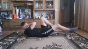 КАК НАКАЧАТЬ ПРЕСС ЗА 5 МИНУТ ( ТРЕНИРОВКА РОНАЛДУ)