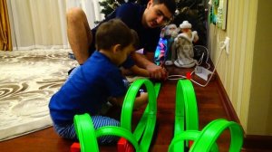 МИША и ЛЕША распаковывают ГОНОЧНЫЙ ТРЭК! #видеодлядетей #kidsvideo #детскоевидео #детскийканал #дет