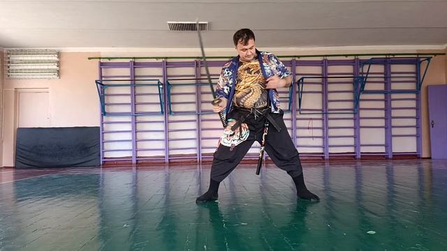 how to draw an odachi (long sword) iaijutsu Shinden fudo ryu / иайдзюцу Синдэн фудо рю