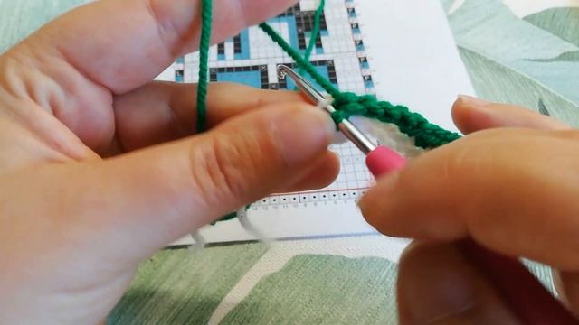 Yumi - Overlay Mosaic Crochet with 3 colors tutorial смотреть онлайн