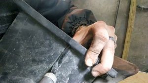 Как спаять или склеить лопнувший пластик