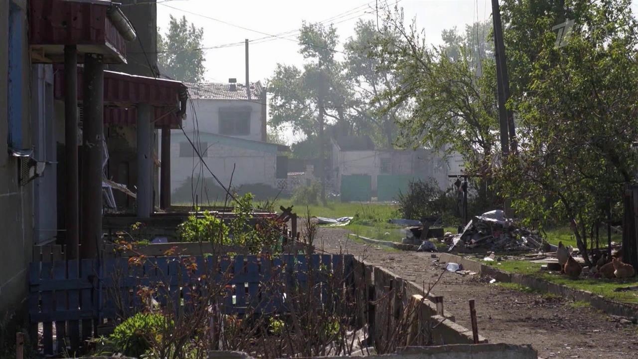 В ЛНР в поселке Краснореченское после массированно...нских националистов погибли семь мирных жителей