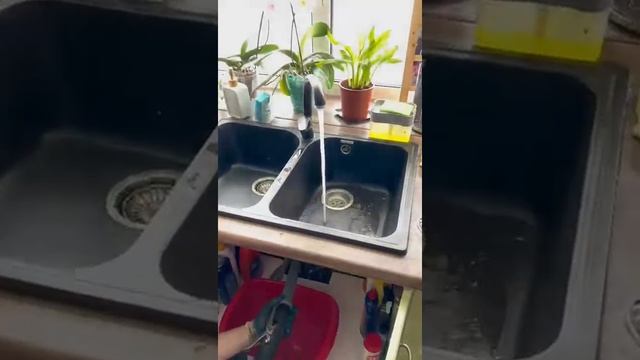 Устранить засор канализации в коттежде можно с помощью дрель-троса "Риджит" смотреть онлайн