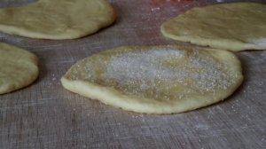 Плюшки Сердечки с сахаром