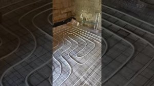 Монтаж отопления двухэтажного дома, первый этаж тёплый пол.