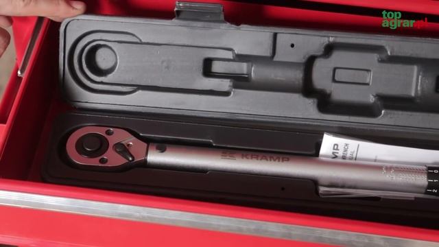 Remont Ursusa 1204 de luxe #5: Silnik naprawisz tylko z precyzyjnymi i solidnymi narzędziami смотреть онлайн