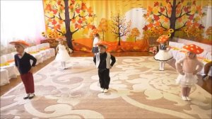 Танец мальчиков - "грибочков"  на осеннем утреннике младшая гр   30 10 2019