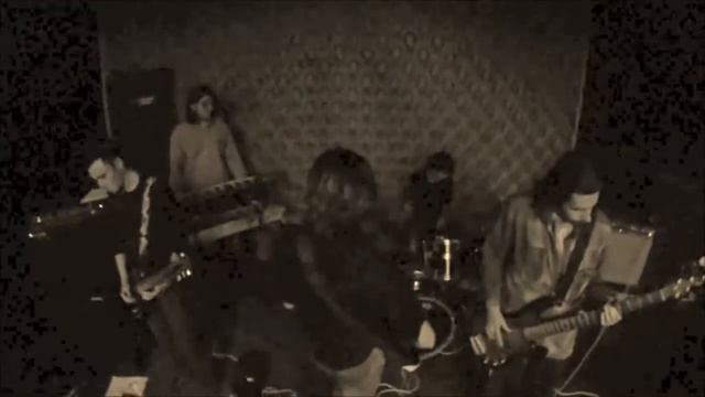 Army of Heat | Армия Тепла - Андрей играет пальцами смотреть онлайн