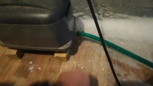 С аэратором похоже переборщил. Компрессор HAILEA 150л/мин для пруда 240м³