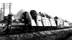 "Непобедимые титаны: История развития бронепоездов вермахта"