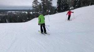 Ах как долго долго едем, Как трудна в горах дорога.