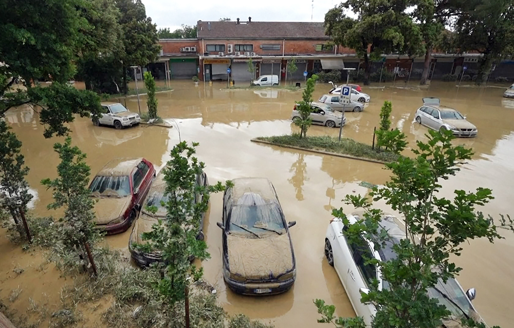 Число жертв наводнения в Италии выросло до 13 / События на ТВЦ