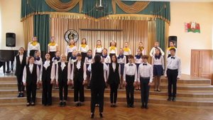 Русская нар. песня в обр. А. Абрамского “Комарочек”, образцовый хор "Рапсодия"