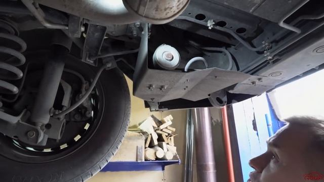 Пытаемся вылечить АКПП на Nissan Serena и обслуживание Toyota Harrier Hybrid смотреть онлайн