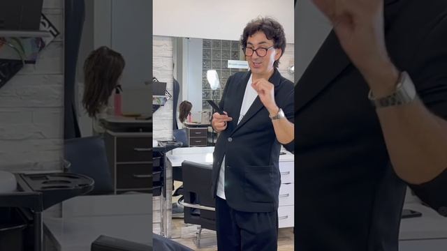 Многослойное каре #hair #haircut #hairstyle #hairstylist #haircurls смотреть онлайн