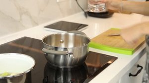 С чего начать прикорм? Готовим прикорм правильно. Домашний рецепт овощного пюре. Пальчики оближешь!
