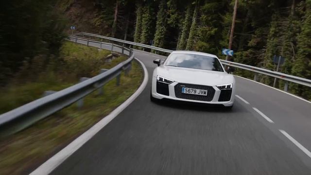 Audi R8 V10 Plus | 4K смотреть онлайн