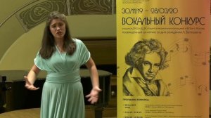 Русская народная песня "Отставала лебёдушка" в обр. С. Василенко. Исп. Анна Арцрумян. 14 лет.