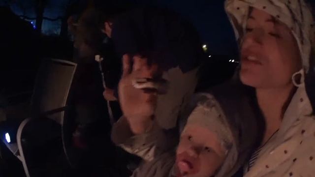 Настоящие маршмеллоу на костре в Америке смотреть онлайн