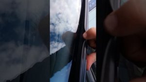 Боковые уплотнители лобового стекла на пассат B5