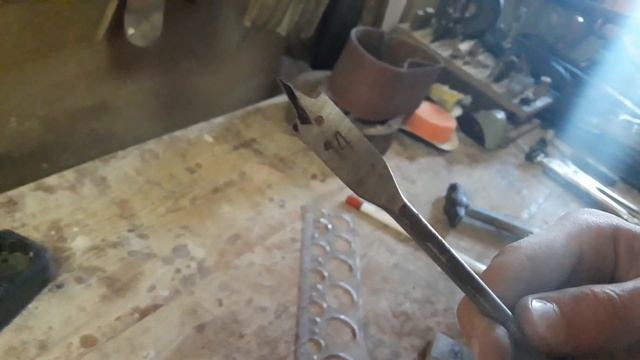 DIY//Кольцо из эпоксидной смолы и деревa// How to make resin epoxy golden ring