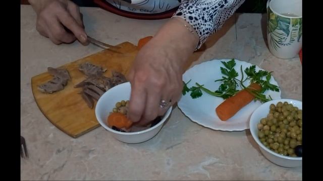 ЯЗЫК ПРОГЛОТИШЬ...ЗАЛИВНОЕ ИЗ СВИНОГО ЯЗЫКА....mp4