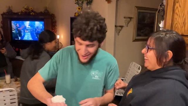 cool whip tossed and catch it with your mouth game смотреть онлайн