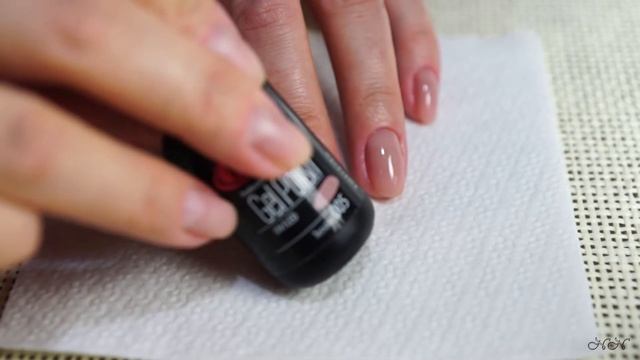 Зимний мотив по мокрому гель-лаку смотреть онлайн