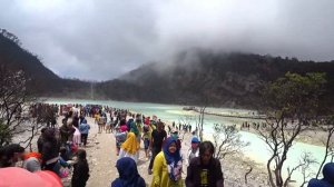 ВУЛКАНИЧЕСКОЕ ОЗЕРО. ИНДОНЕЗИЯ. БАНДУНГ. White Crater (Kawah Putih). Bandung.Java Island.Indonesia.