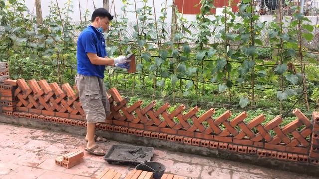 Great Creative Construction Workers Made From Bricks And Cement - Beautiful Brick Fences