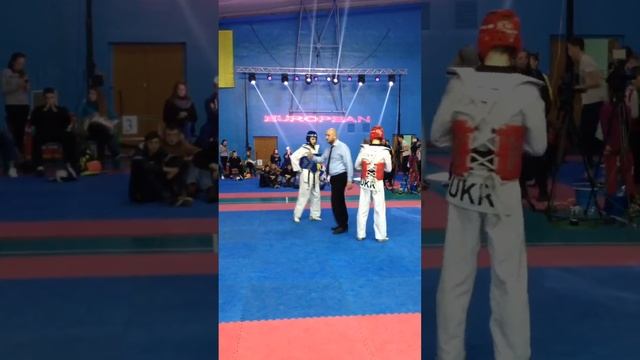 "Кубок Днепра" по тхэквондо ВТФ, 3-ий раунд финал Сторчак - Бабенко. смотреть онлайн