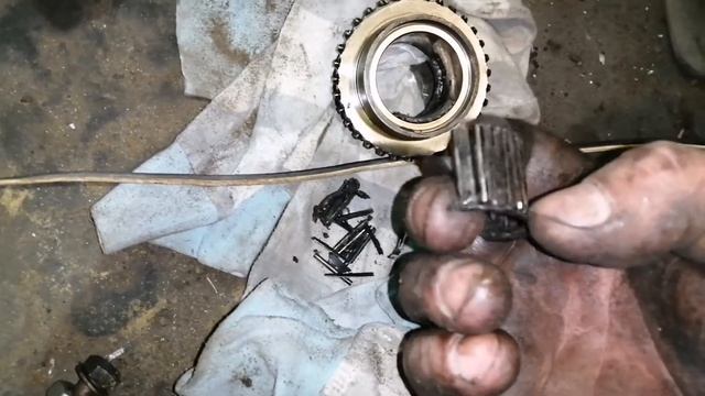 КПП ВАЗ-15, замена 5-й передачи не снимая с мотора. смотреть онлайн