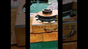 Алтайская жерновая ручная мельница.