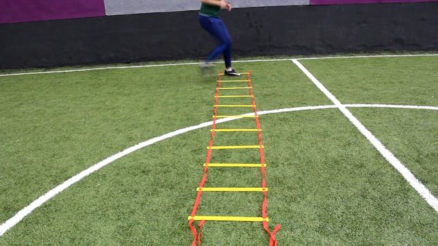 ТОП 10 УПРАЖНЕНИЙ НА КООРДИНАЦИОННОЙ ЛЕСТНИЦЕ ОТ URBAN FOOTBALL