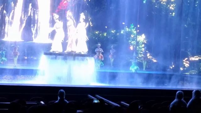 романтик парк, представление О. Хайнань смотреть онлайн