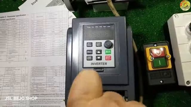 Inverter Variable Motor 2.2KW Input 1-phase 220v Output 3-phase 380 V