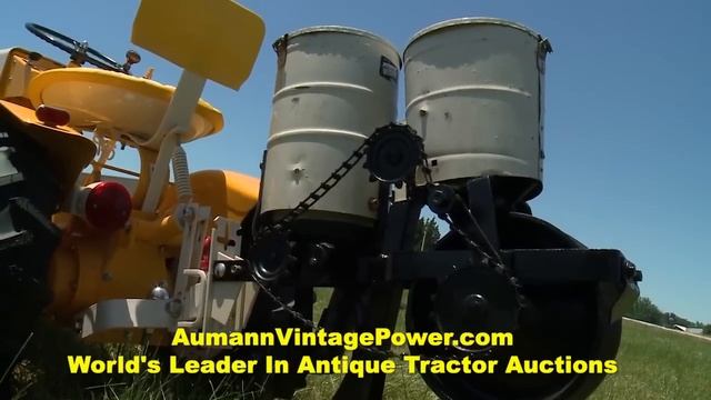 WHAT'S THAT?? On This 1963 Cub Cadet Hardy Planter - Cool Brinley-Hardy Attachment смотреть онлайн