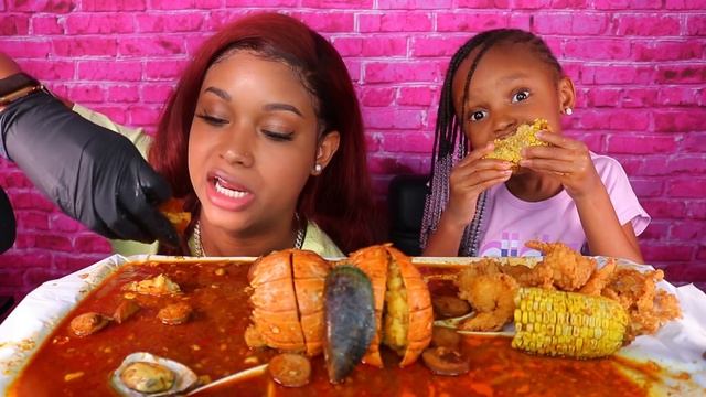 LYING PRANK ON MY 5 YEAR OLD LAYLA + LOBSTER TAIL & GREEN LIPPED MUSSEL MUKBANG | QUEEN BEAST смотреть онлайн