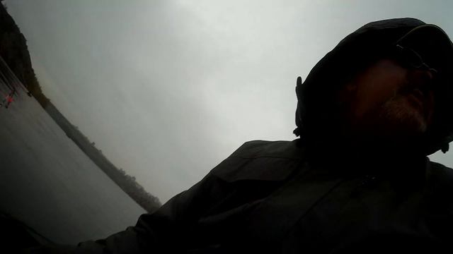 Рыбалка на сильном течении, кто остался - не прогадал. смотреть онлайн