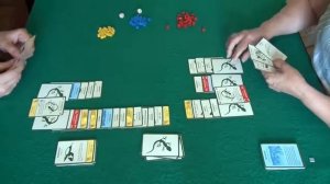 Эволюция играем в настольную игру.