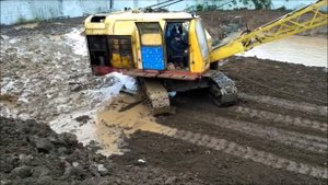Старый экскаватор Драглайн эо5111б. Углубляем искусственный водоём под разведение рыбы.