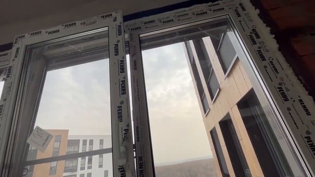 #жкпрокшино Прокшинский проезд 11 ТЕРРИТОРИЯ ОКОН. Окна Rehau на лоджии установлены. Фурнитура Roto смотреть онлайн