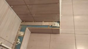 Как не нужно укладывать плитку. Отделка ванной комнаты плиткой