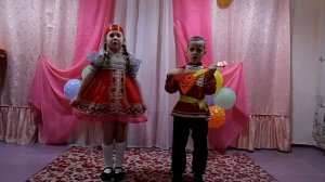 Русская народная песня "Ах, вы, сени, мои сени!" в исполнении дошкольников.